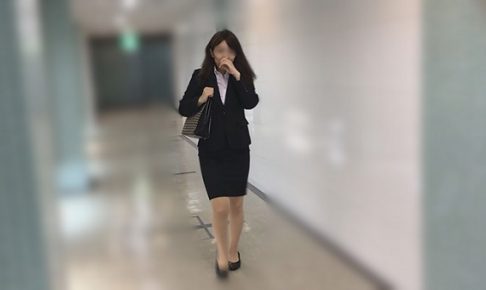 【無修正ｘ個人撮影】人の奥さん愛奴2号仕事中に呼び出し中出し接待。