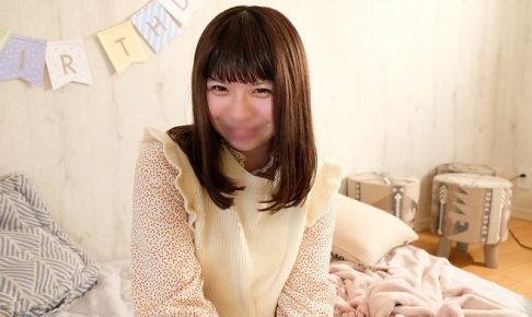 【清楚ぶってるのにクソえろい女】初体験のハメ撮りなのに…大量に潮を吹きながら絶叫。大絶叫！イキまくってチンポを舐めまくる本物の素人の動画