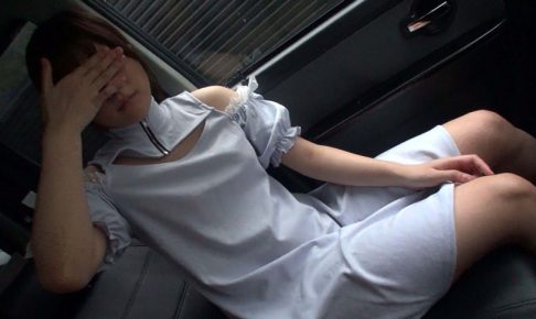 個撮）胸キュン【見つめてピストン】車中フェラ