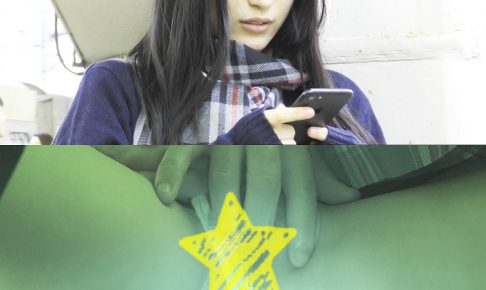 【電車痴漢】顔出し制服JK★橋本愛似の文系美少女★強引な指2本挿入で膣口からマン汁が大量に垂れ落ちる