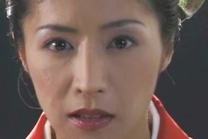 艶っぽい抑えきれないフェロモン！和服のバツイチ熟女が欲求不満の体をのけぞるようにアクメする